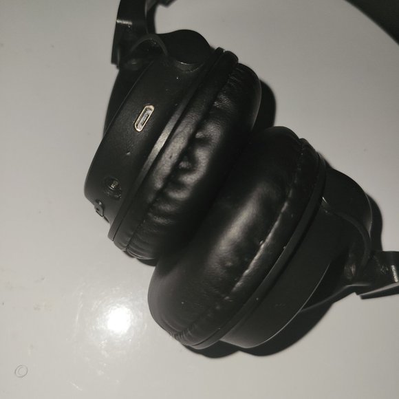 High in class comfortable headphones with speakers and amazing microphones for c - Picture 4 of 5